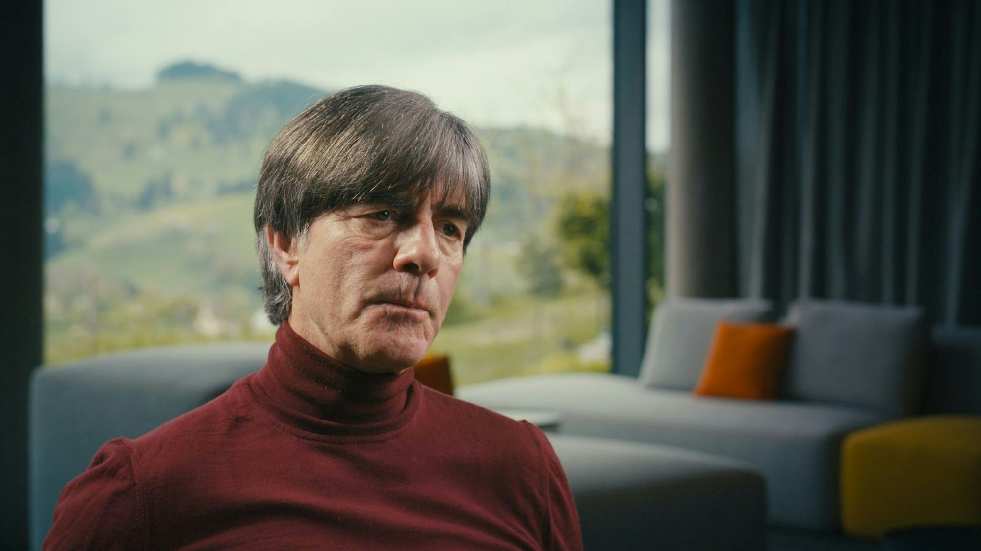 Joachim Löw äußert sich in der ZDF-Doku „Mesut Özil - zu Gast bei Freunden“ zum Ex-Nationalspieler Mesut Özil. (Bild: ZDF)