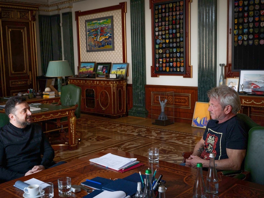 Ukraine-Krieg - Sean Penn trifft Selenskyj in Kiew