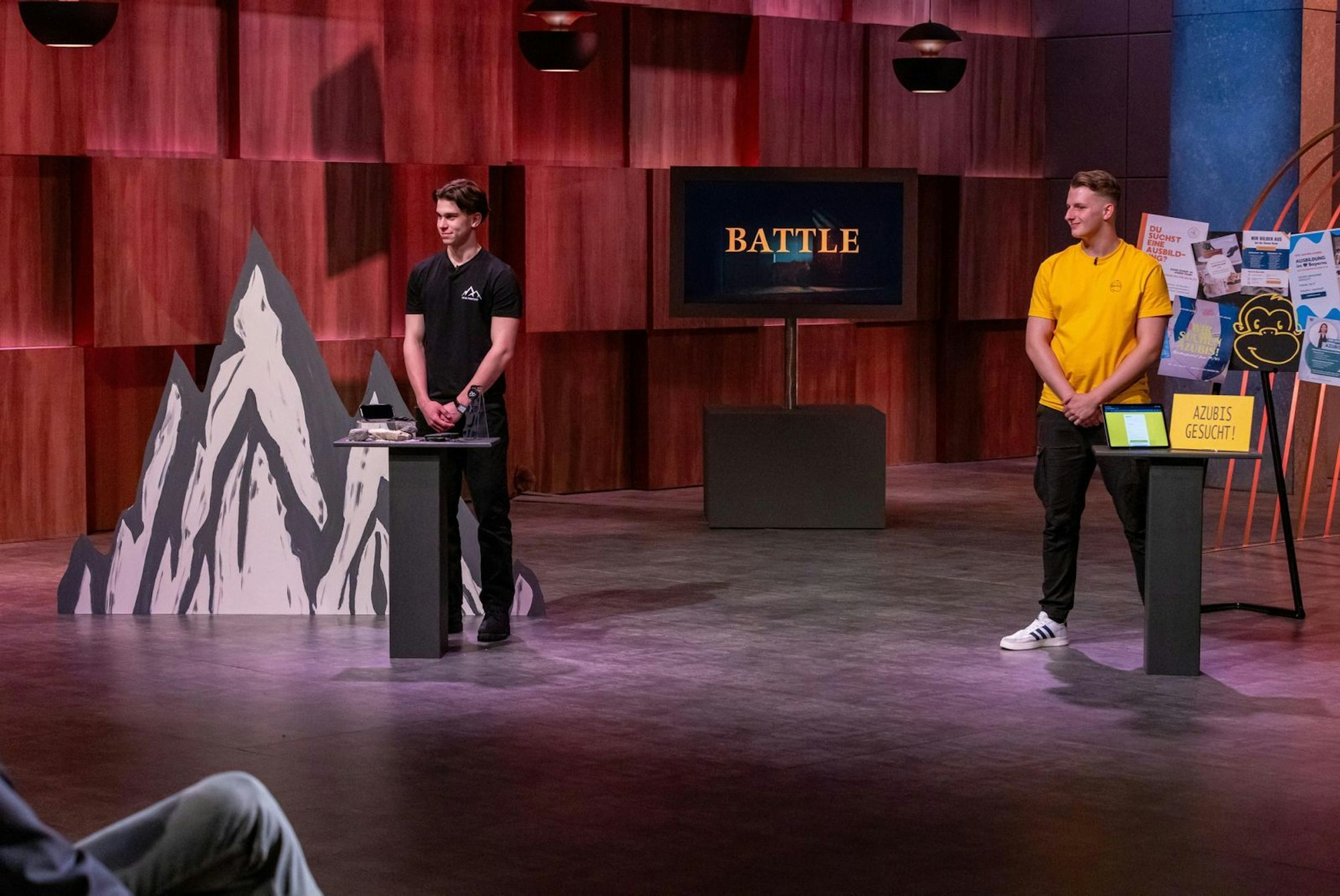 Qual der Wahl: Im jüngsten Battle aller Zeiten stehen sich Christopher (links) und Philipp gegenüber. (Bild: RTL / Bernd-Michael Maurer)