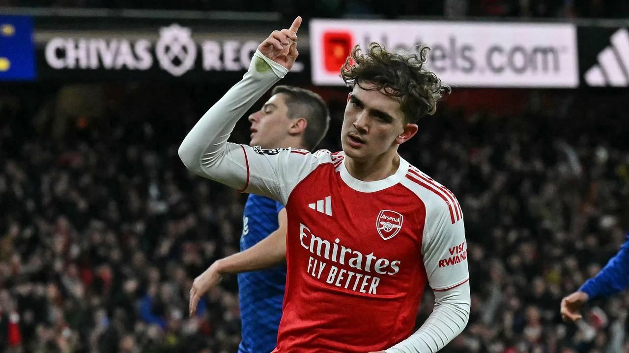 Max Dowman feiert seinen historischen Treffer gegen den FC Everton im Emirates-Stadion.