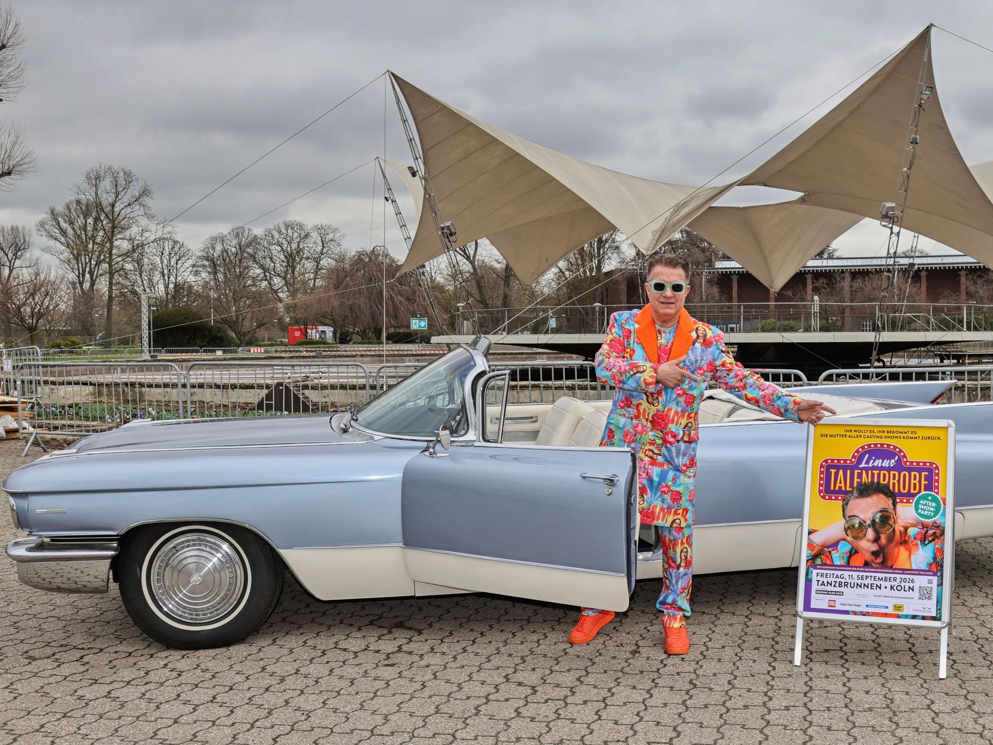 Entertainer Linus mit seinem Oldtimer.