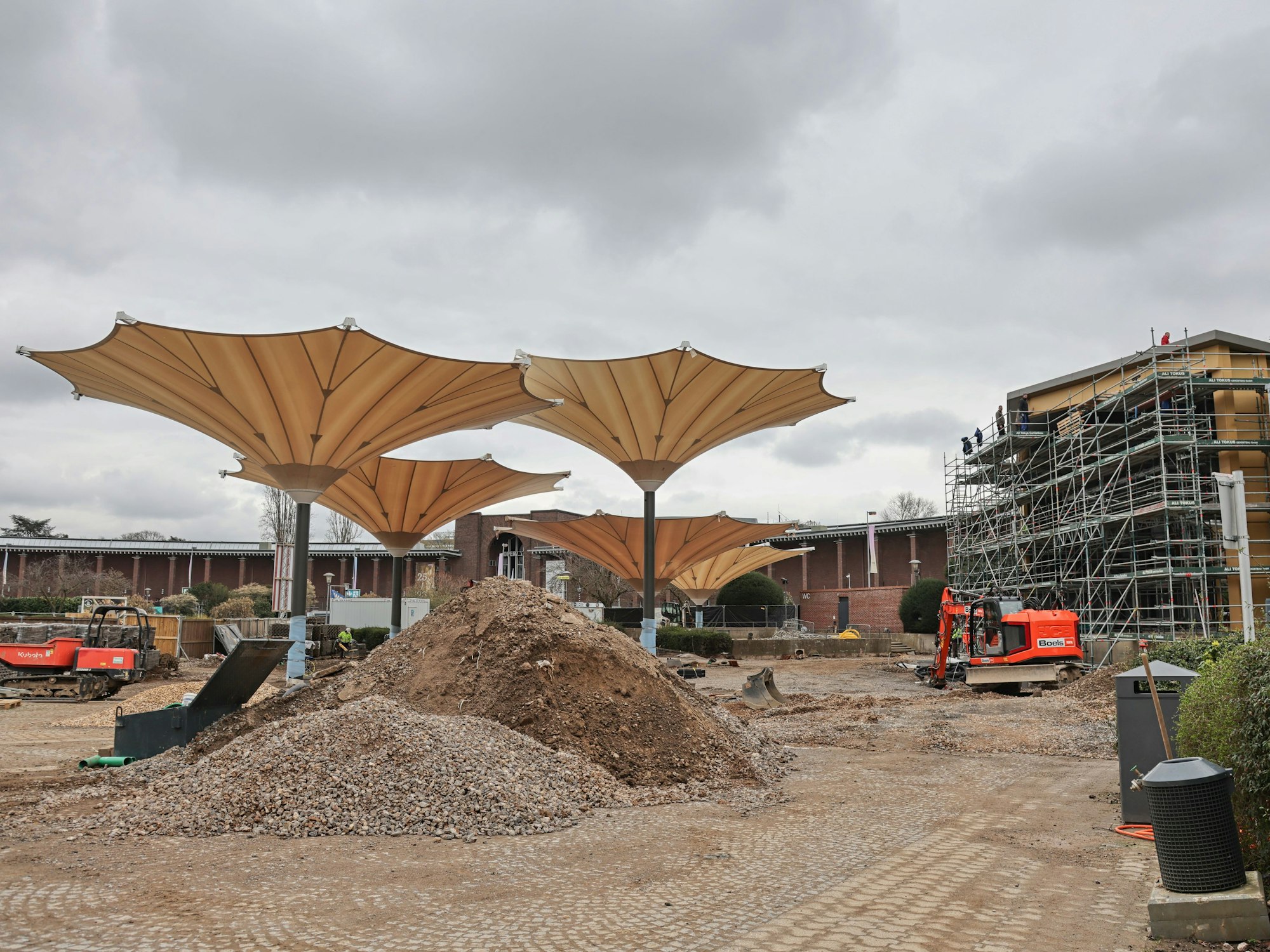 Blick auf die Baustelle im Kölner Tanzbrunnen.
