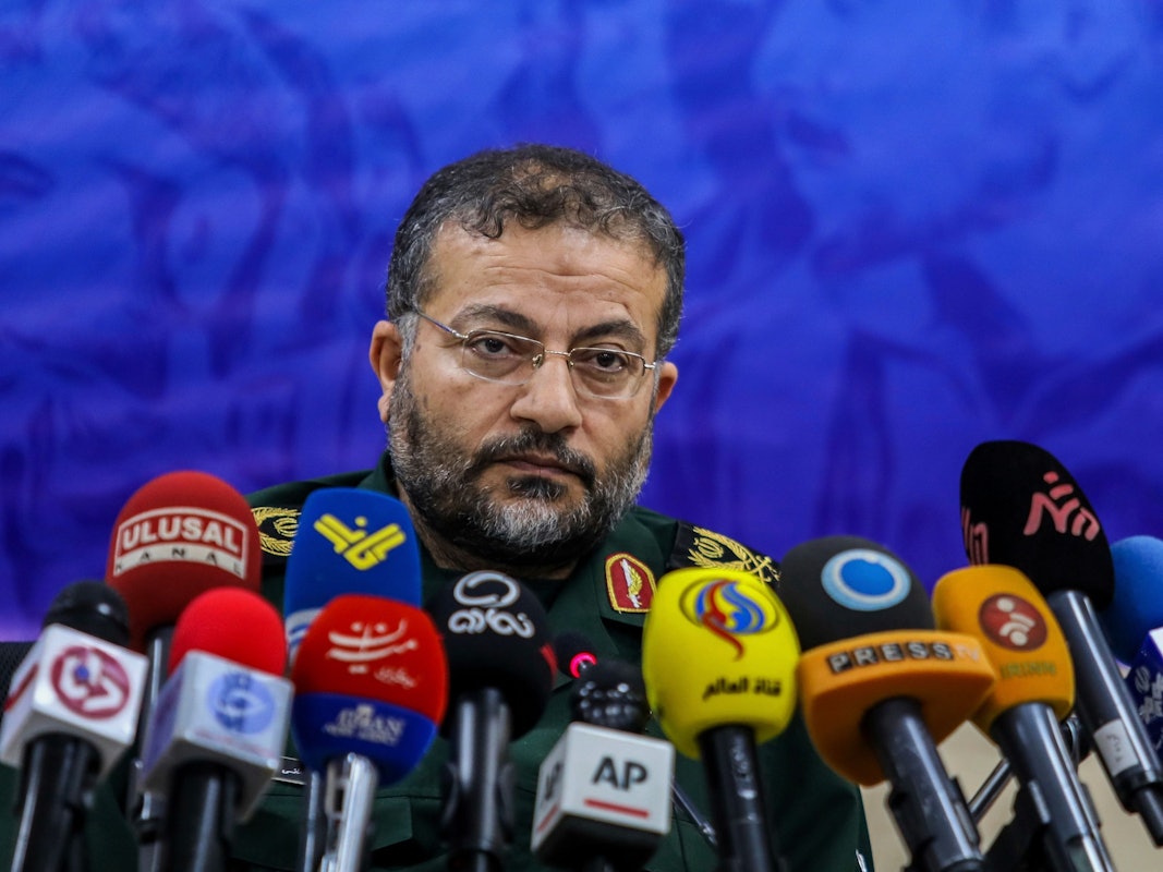 ARCHIV - 18.11.2019, Iran, Teheran: Der Befehlshaber der paramilitärischen Basidsch-Truppen des Iran, Brigadegeneral Gholamresa Soleimani, gibt eine Pressekonferenz in der iranischen Hauptstadt. Die israelische Armee hat nach eigenen Angaben den Kommandeur der iranischen Basidsch-Einheiten gezielt getötet. Foto: Ebrahim Noroozi/AP/dpa +++ dpa-Bildfunk +++
