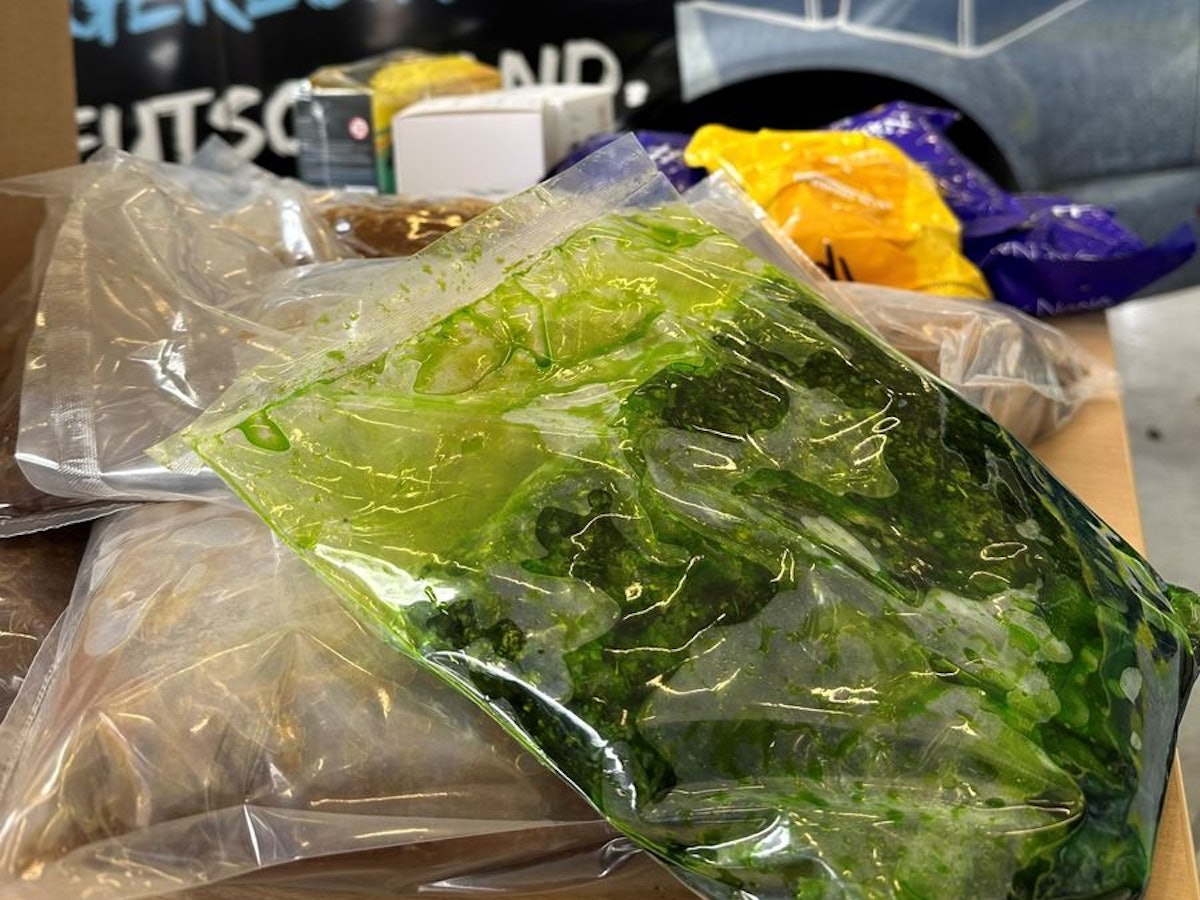 Kölner Zoll stellt über eine Tonne Shisha-Tabak sicher.