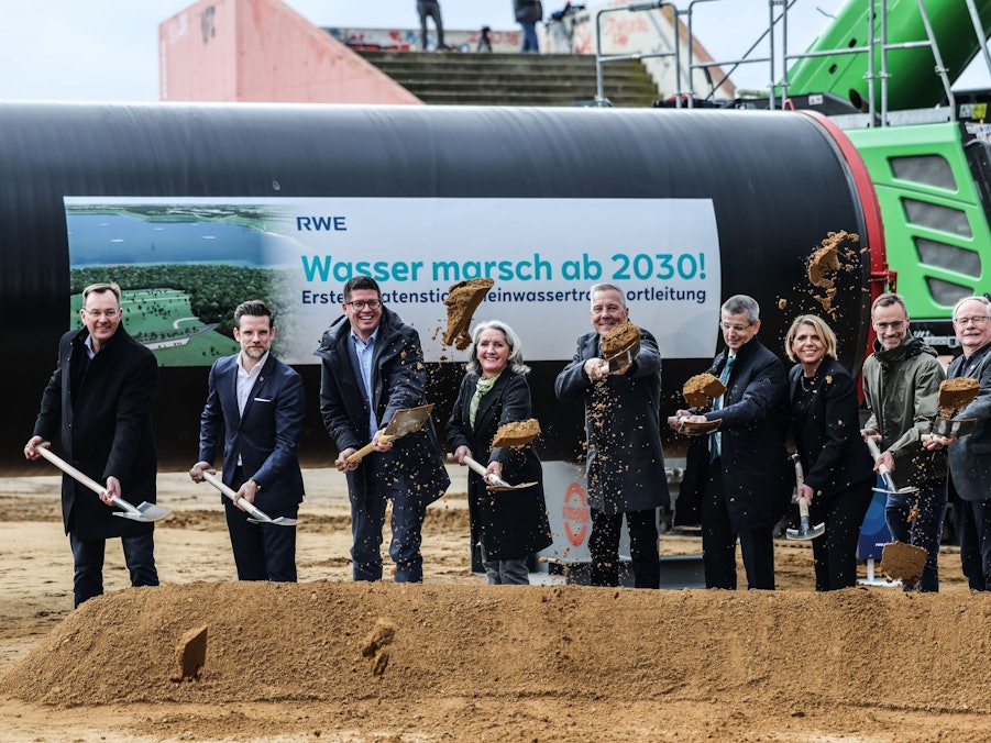 Spatenstich für den Bau der Rheinwassertransportleitung