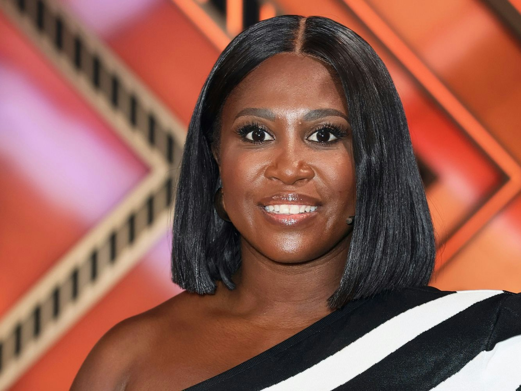 „Let's Dance“-Jurorin Motsi Mabuse hat in der neuen Staffel der „Sesamstraße“ eine Tanz-Verabredung mit Elmo. (Bild: 2025 Getty Images/Andreas Rentz)