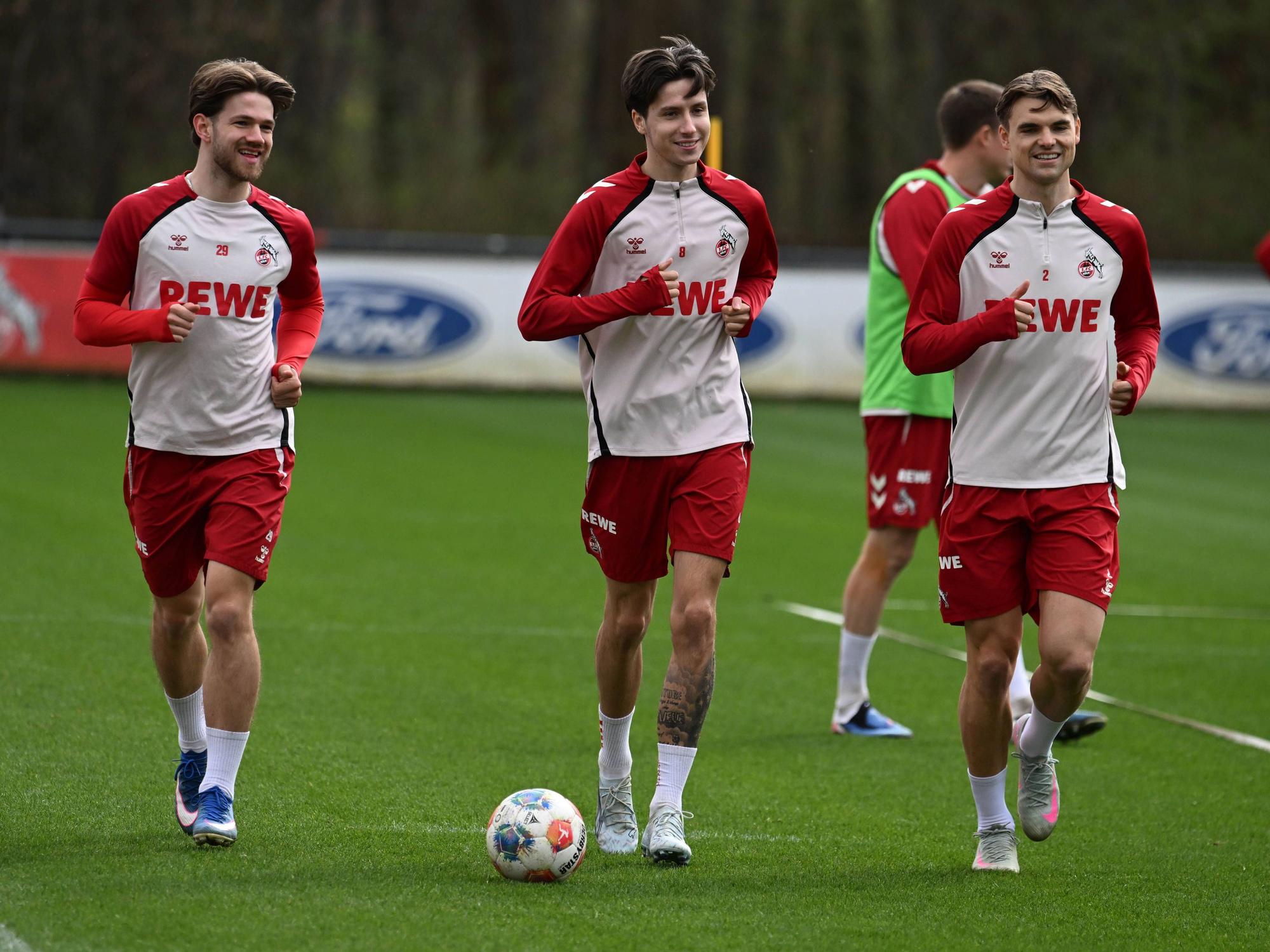Jan Thielmann, Denis Huseinbasic und Joel Schmied im FC-Training.