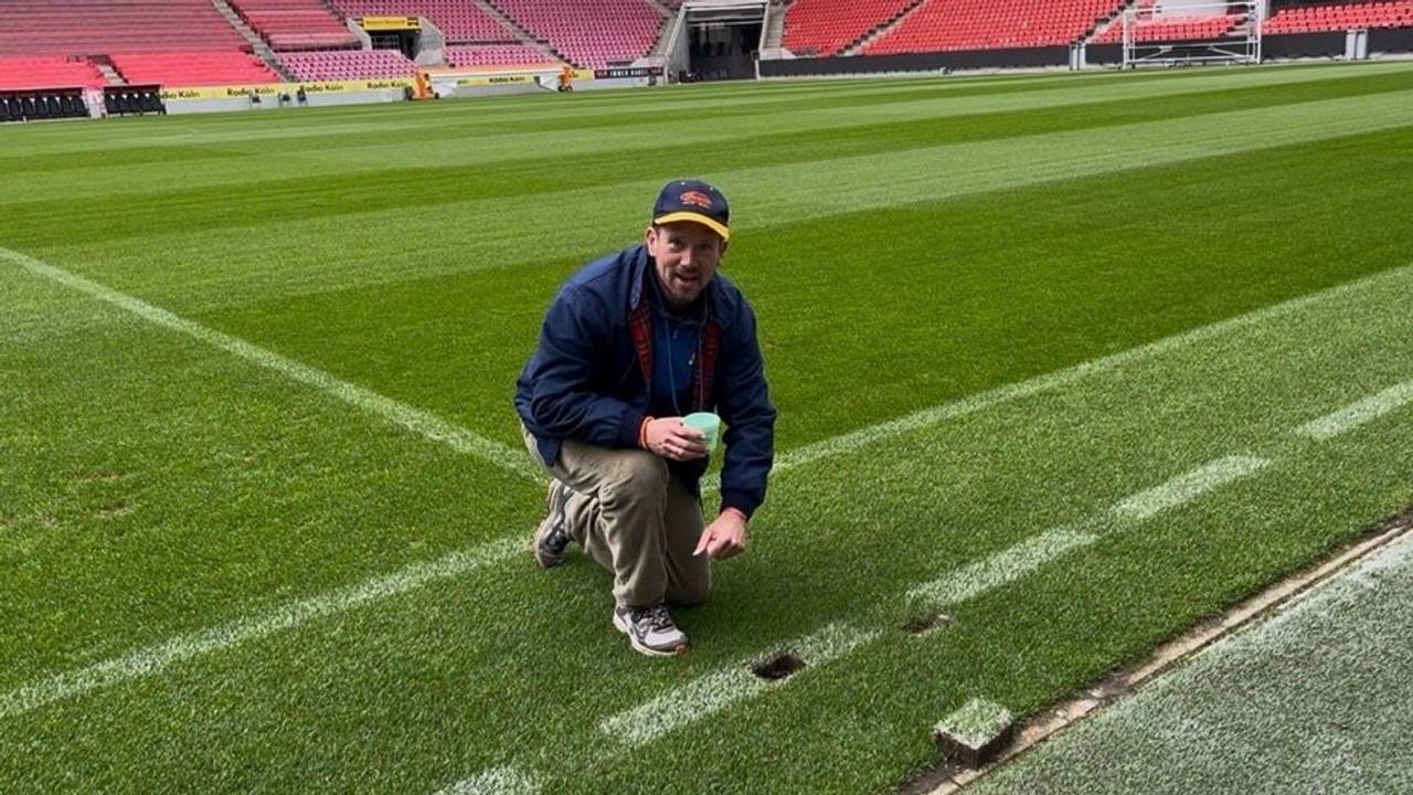 Glücksaktion von EXPRESS.de im Kölner Stadion.