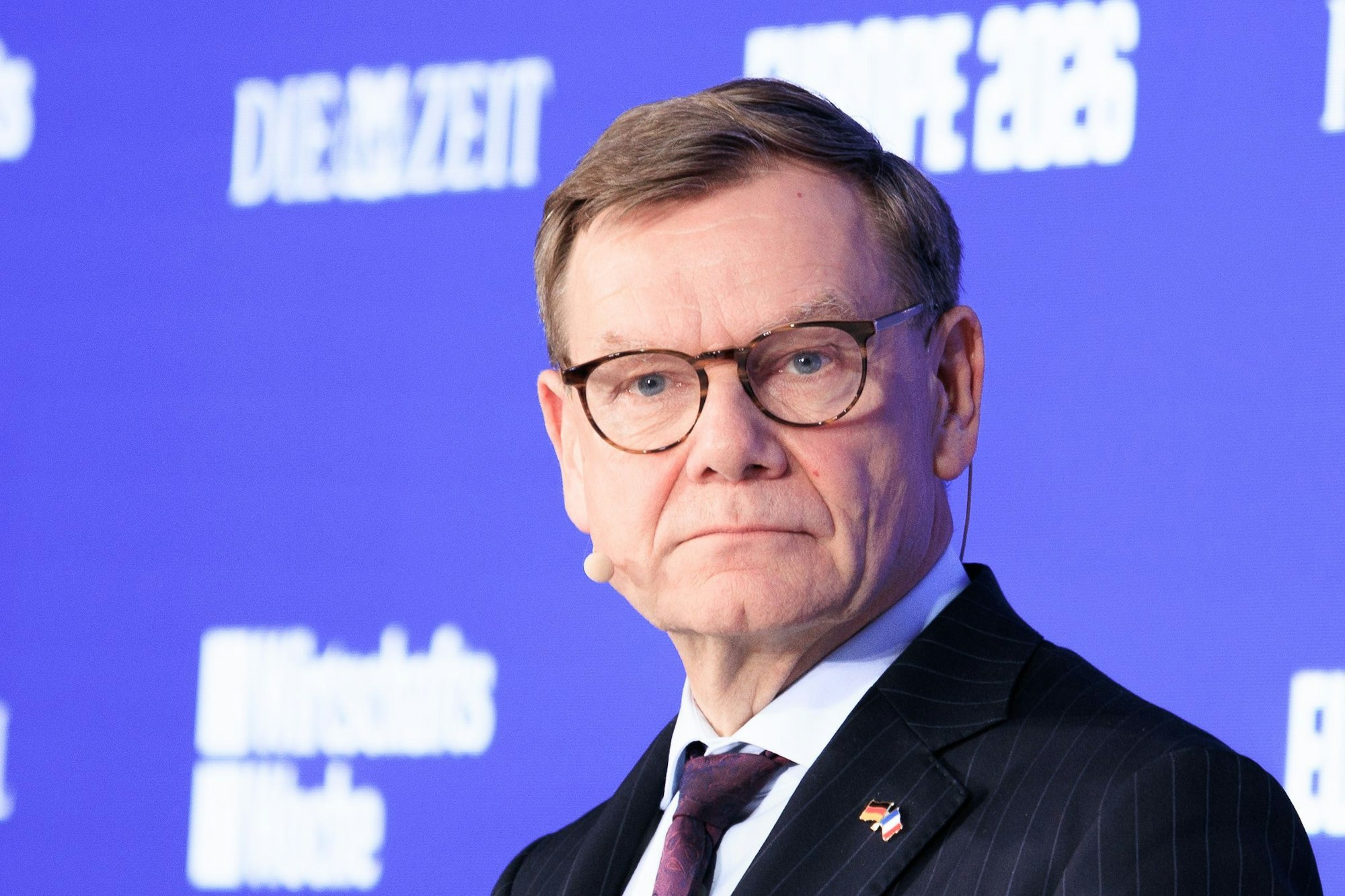 Bundesaußenminister Johann Wadephul schaut in die Kamera.