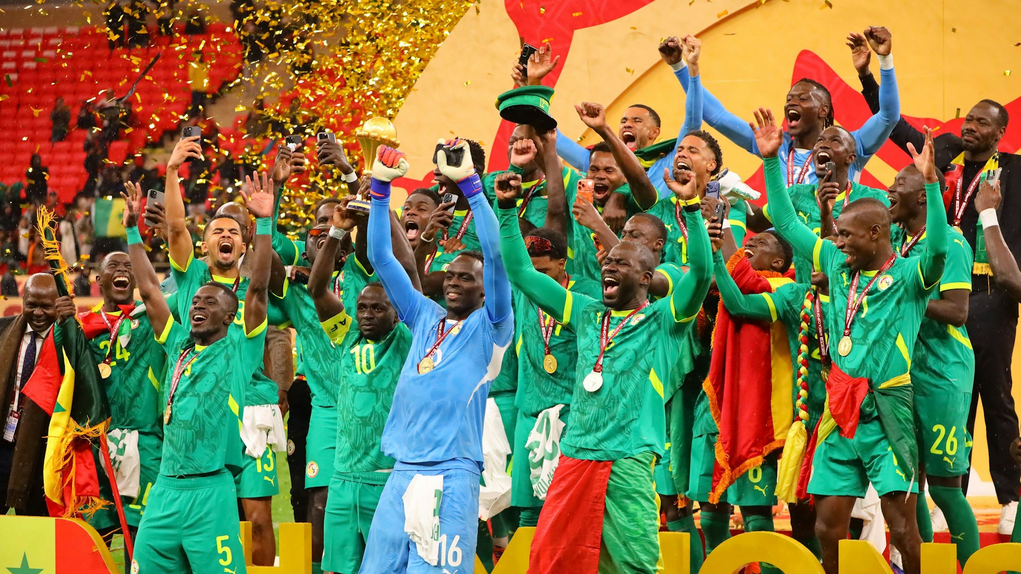 Die senegalesische Nationalmannschaft feierte den Gewinn des Afrika Cups.