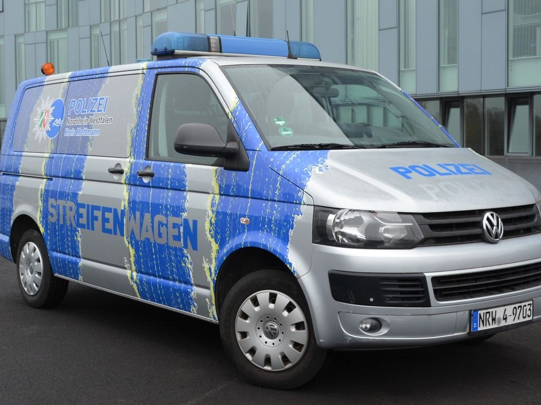 Der 'STREIFENwagen' der Polizei Mettmann in Monheim am Rhein.