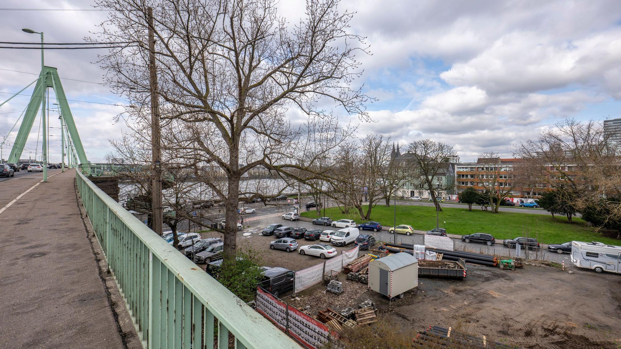 Auf diesem Gelände an der Severinsbrücke soll ein Hotel- und Bürogebäude entstehen.
