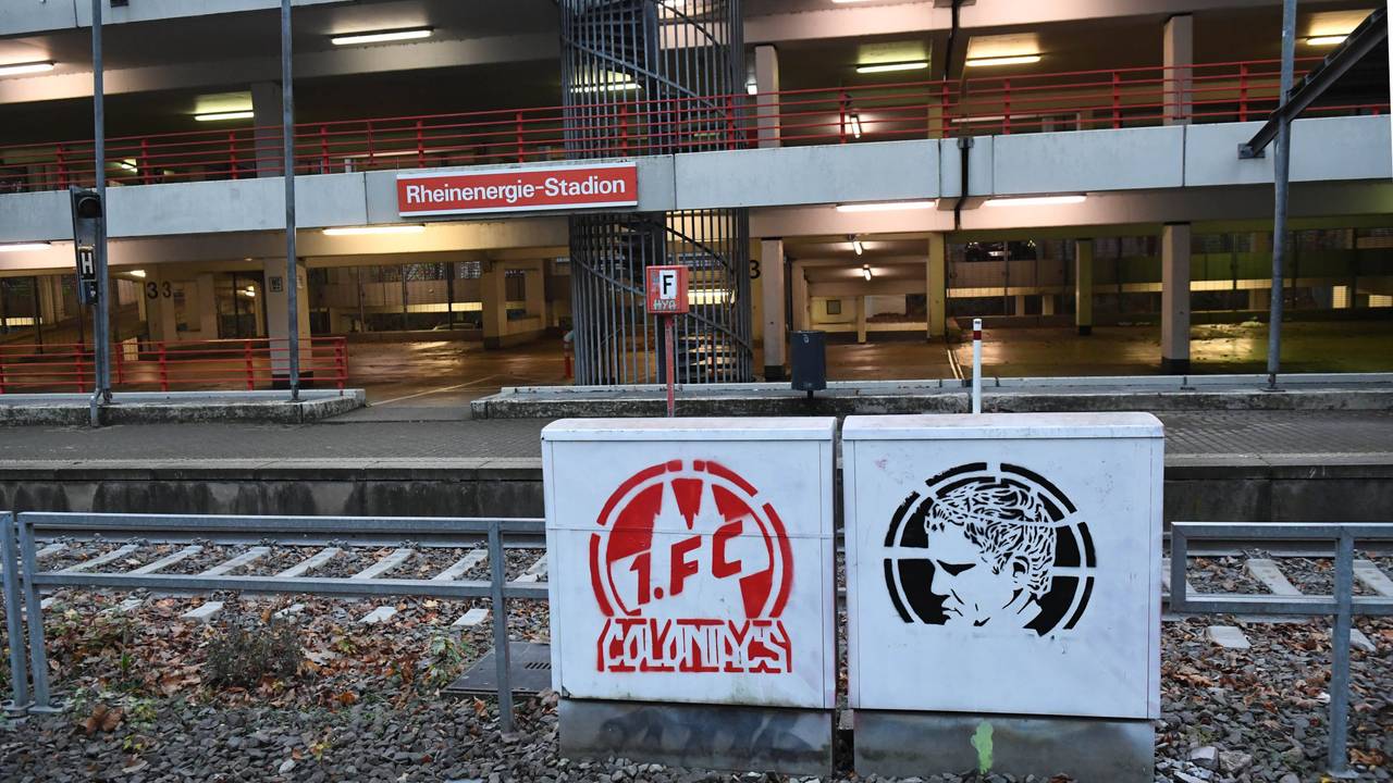 Blick auf die Haltestelle am Rheinenergie-Stadion: Auch am Derby-Samstag wird in NRW gestreikt, KVB-Stadtbahnen sollen aber nicht betroffen sein.