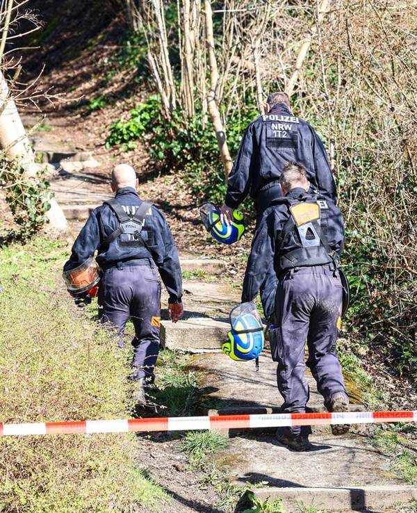 Größere Polizeisuchaktion in Wittener Waldstück