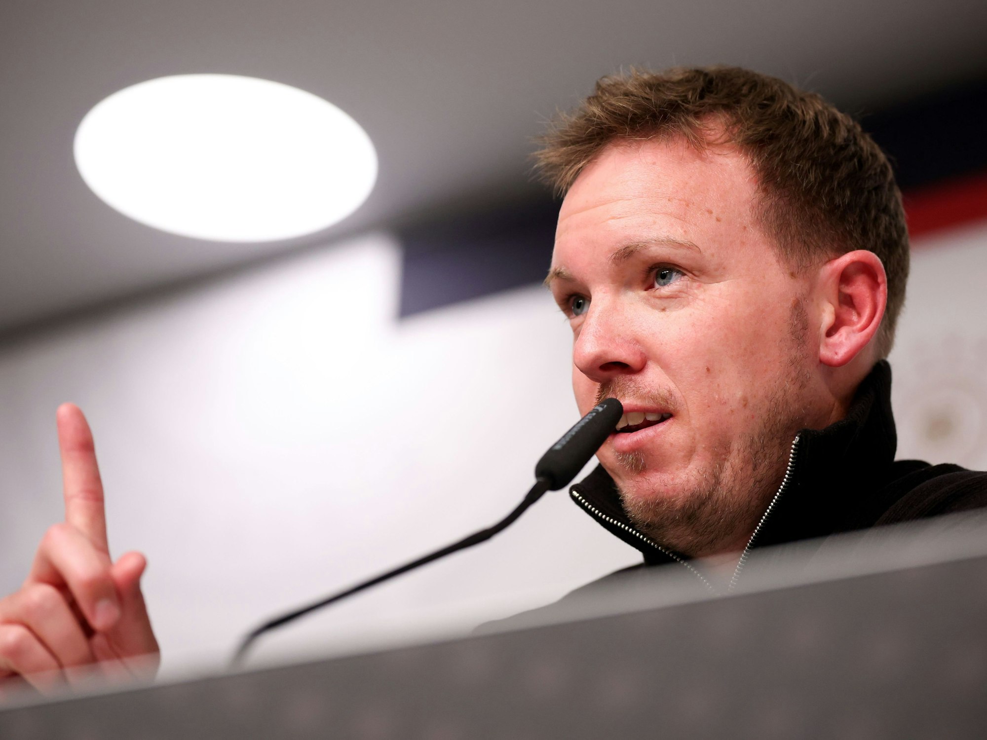 Bundestrainer Julian Nagelsmann auf einer Pressekonferenz