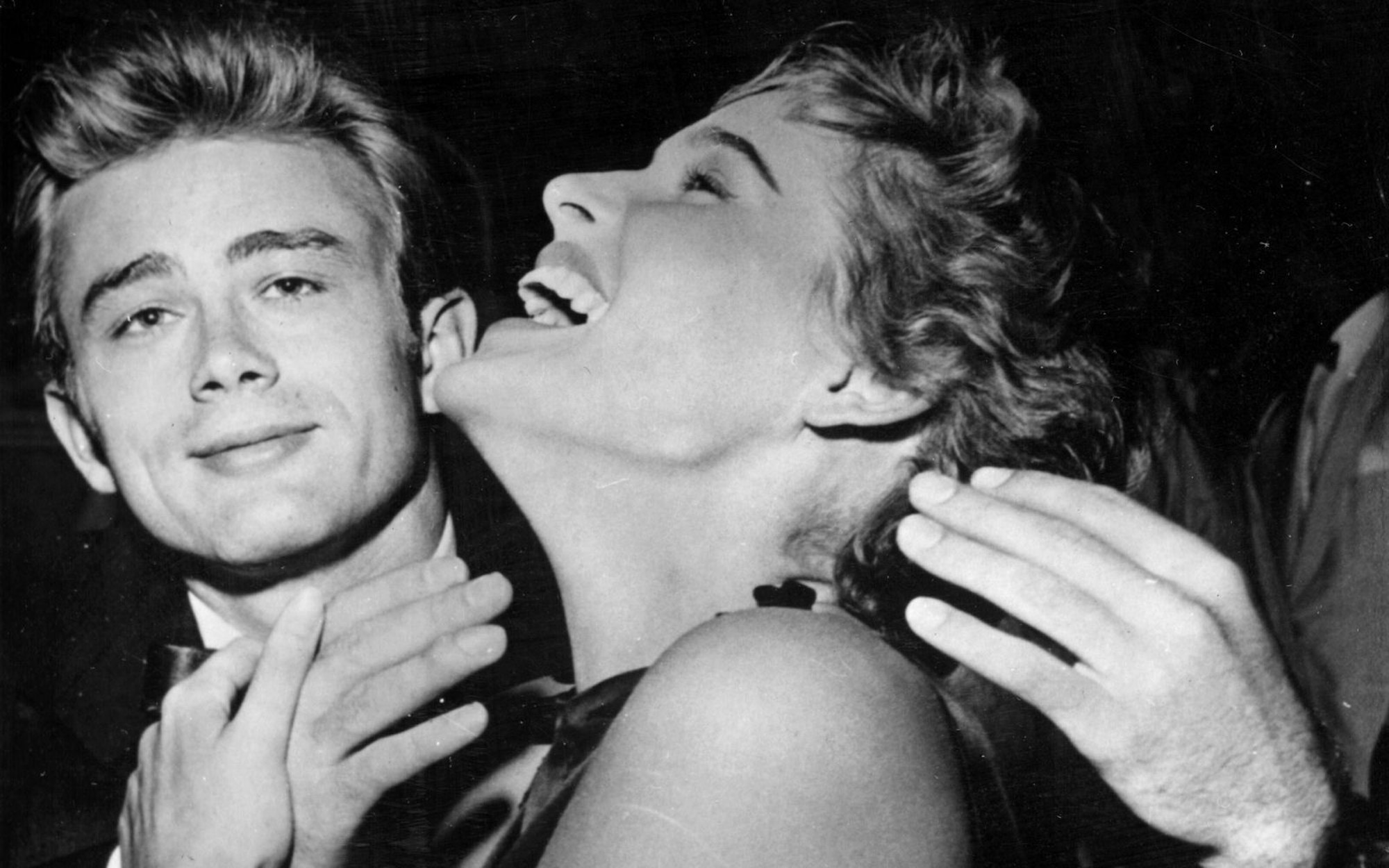 Hollywood lernte Ursula Andress zunächst als Partnerin von James Dean kennen. (Bild: Keystone/Getty Images)