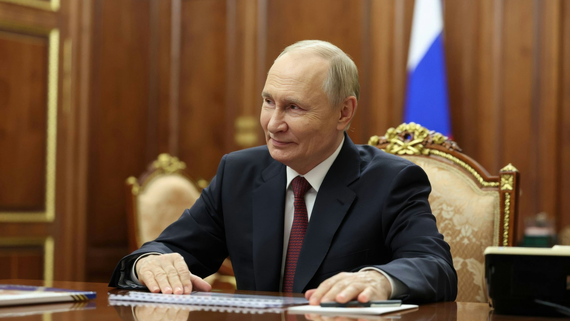 Russlands Präsident Wladimir Putin ist nach Ansicht vieler Experten ein Profiteur des Kriegs im Iran (Archivbild).