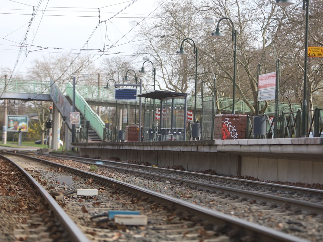 Aufgrund des Warnstreiks im Öffentlichen Personennahverkehr (ÖPNV-Warnstreik) fahren ganztägig weder Busse noch Stadtbahnen der Kölner Verkehrsbetriebe (KVB).