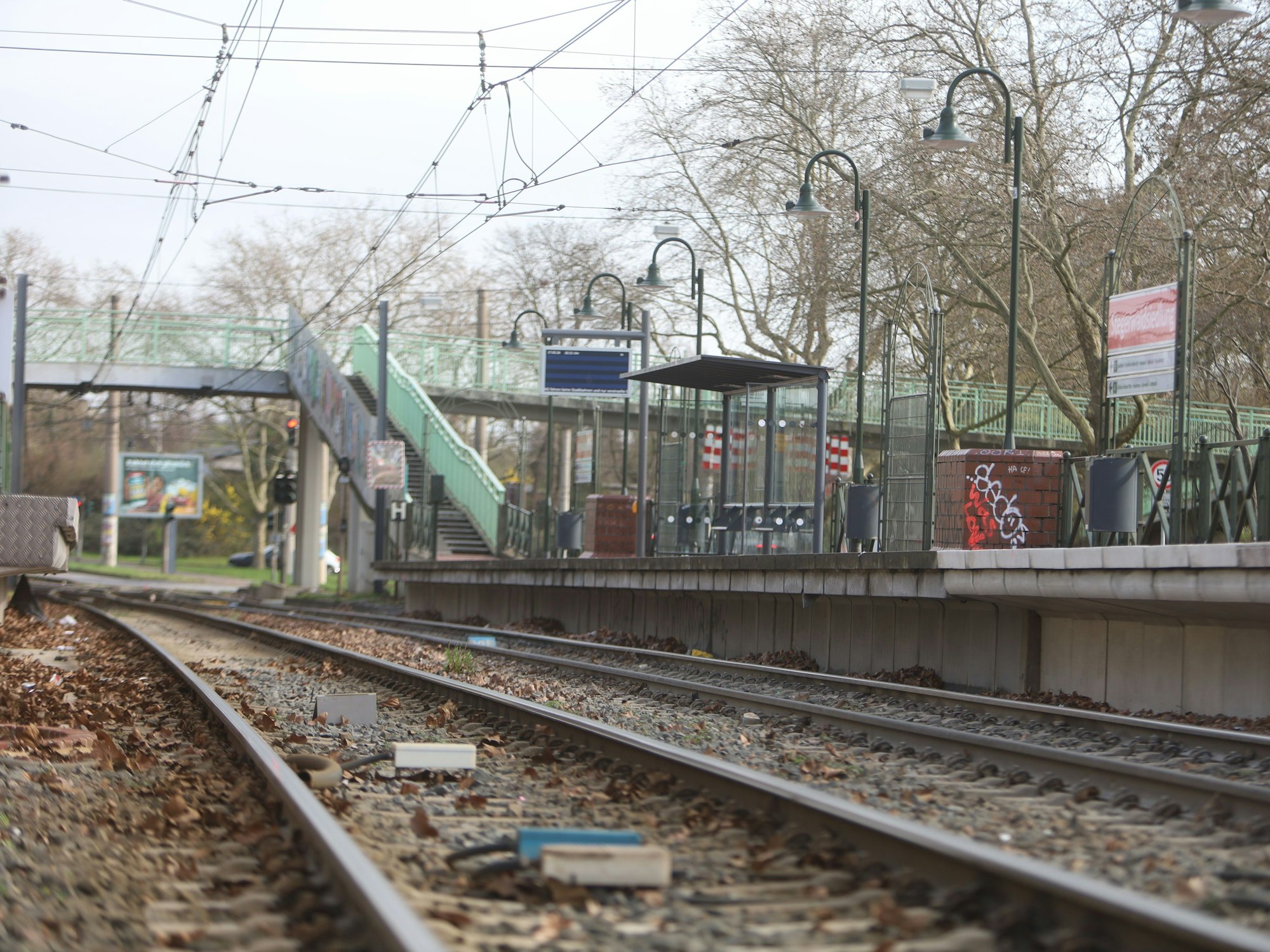 Aufgrund des Warnstreiks im Öffentlichen Personennahverkehr (ÖPNV-Warnstreik) fahren ganztägig weder Busse noch Stadtbahnen der Kölner Verkehrsbetriebe (KVB).