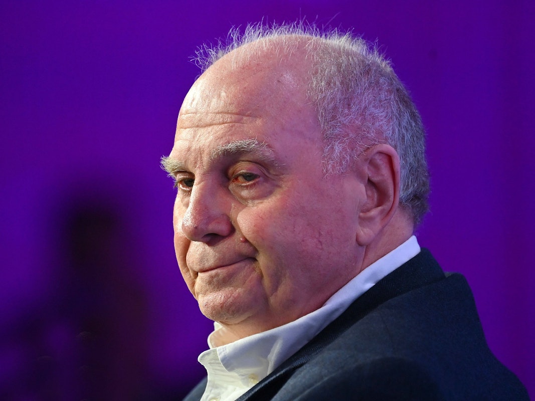 Uli Hoeneß schlechtgelaunt.