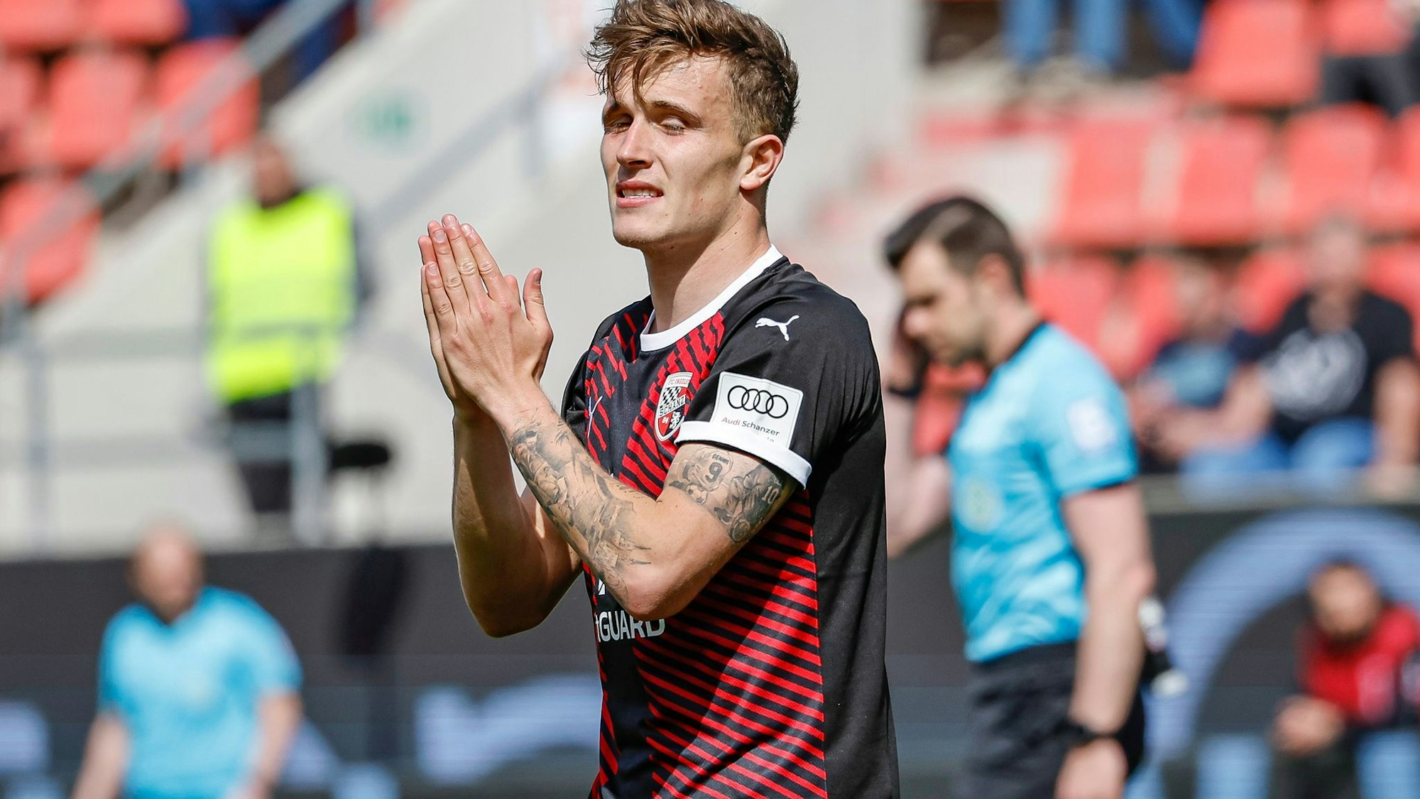 Dennis Eckert Ayensa