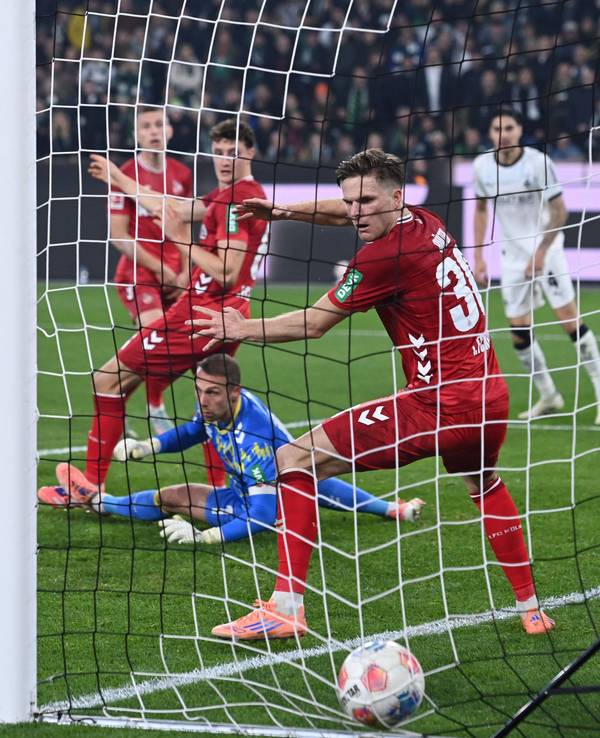 Gegentor für den 1. FC Köln gegen Borussia Mönchengladbach.
