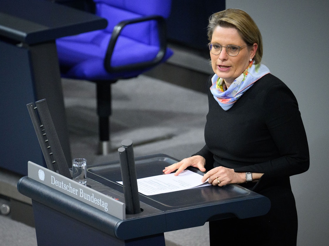 Bundesjustizministerin Stefanie Hubig spricht im Deutschen Bundestag.