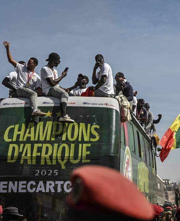 Der Senegal feierte den Sieg beim Afrika-Cup mit einer riesigen Parade.