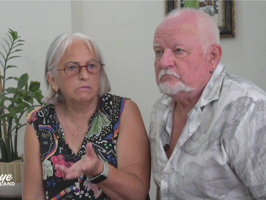 Die „Goodbye Deutschland“-Auswanderer Anita und Jürgen Dietz machen sich Sorgen um ihre Zukunft in der Türkei. (Bild: RTL)