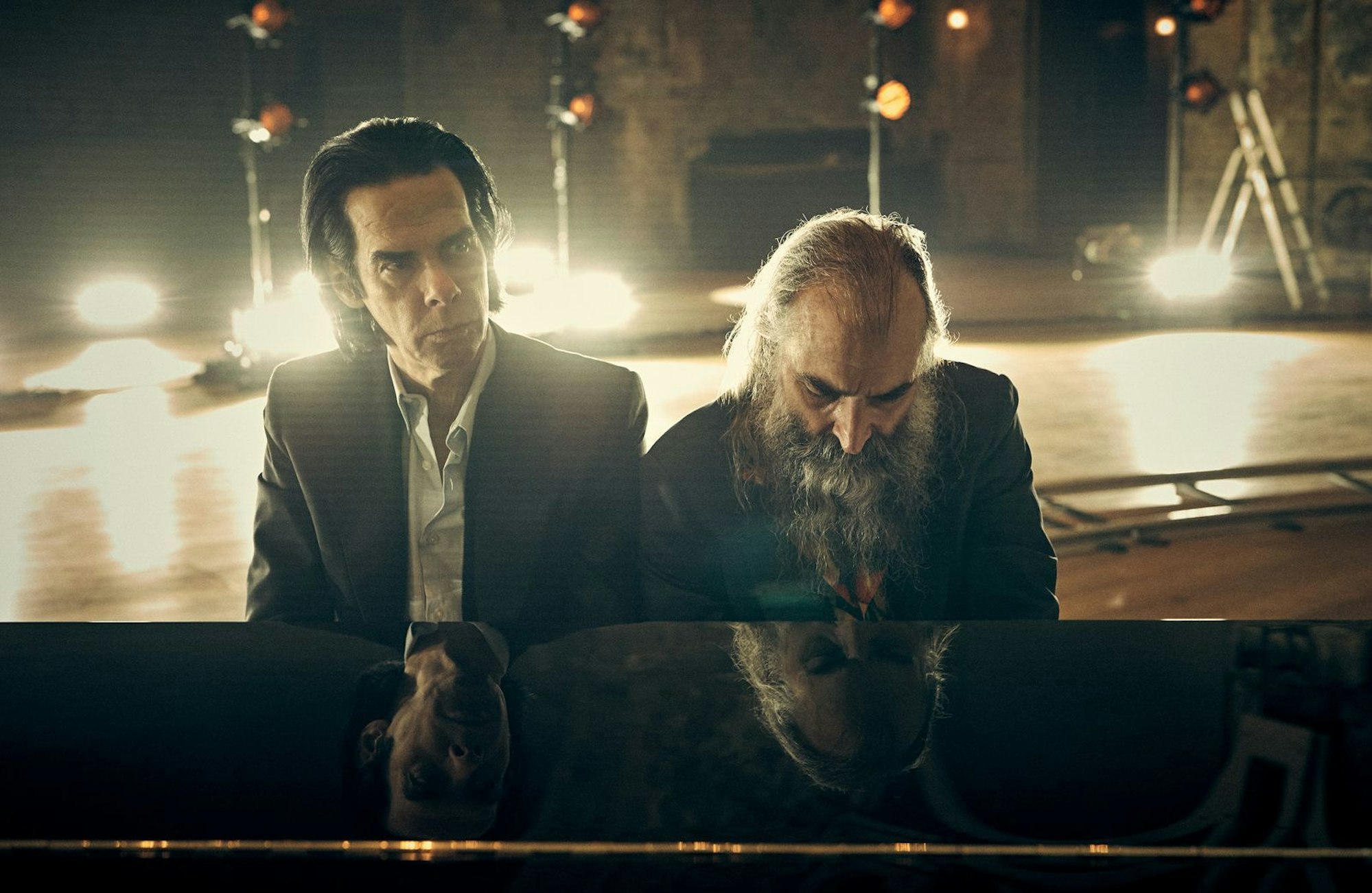 Prominente Score-Komponisten: Nick Cave und Warren Ellis haben den Soundtrack zur Netflix-Serie „Jo Nesbø's Harry Hole“ erschaffen. (Bild: Charlie Gray)