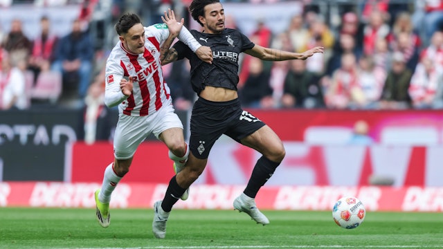 Cenny Neumann im Zweikampf mit Jens Castrop.