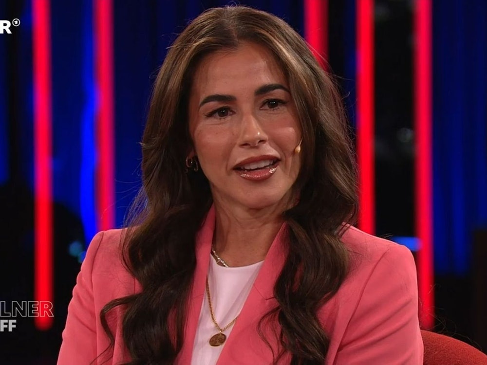 Sarah Engels sprach im „Kölner Treff“ über den bevorstehenden Eurovision Song Contest. (Bild: WDR)