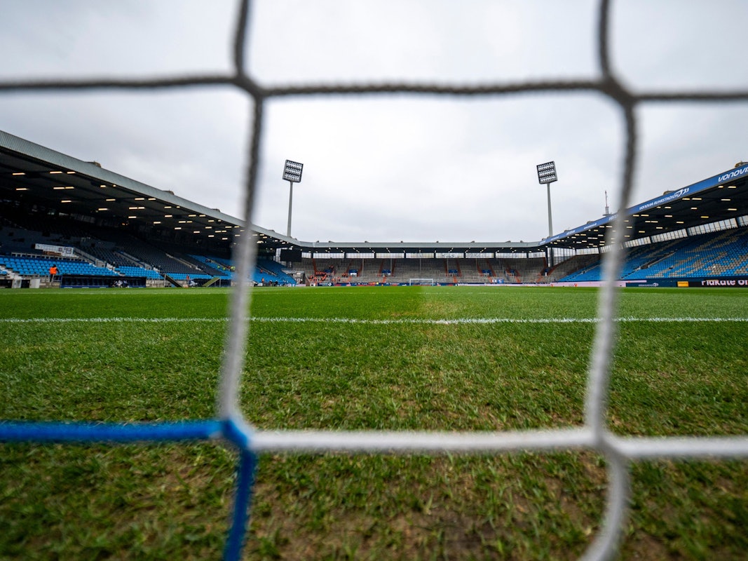 Ein Fußballtor ist in Erlangen umgestürzt und hat ein Kind tödlich verletzt. (Symbolbild).