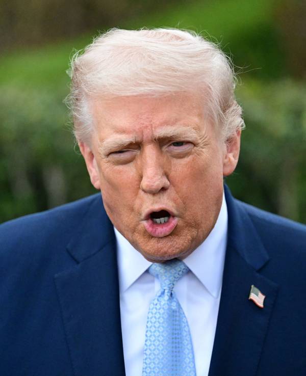 US-Präsident Donald Trump spricht am 20. März mit Reportern.
