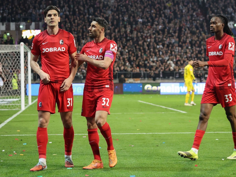 Igor Matanovic (l) traf doppelt für den SC Freiburg.