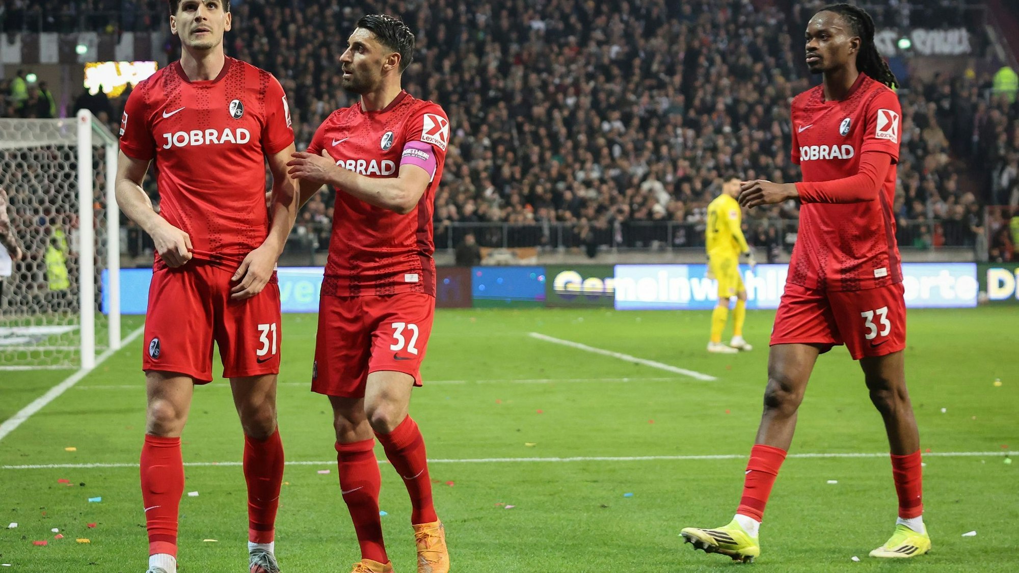 Igor Matanovic (l) traf doppelt für den SC Freiburg.