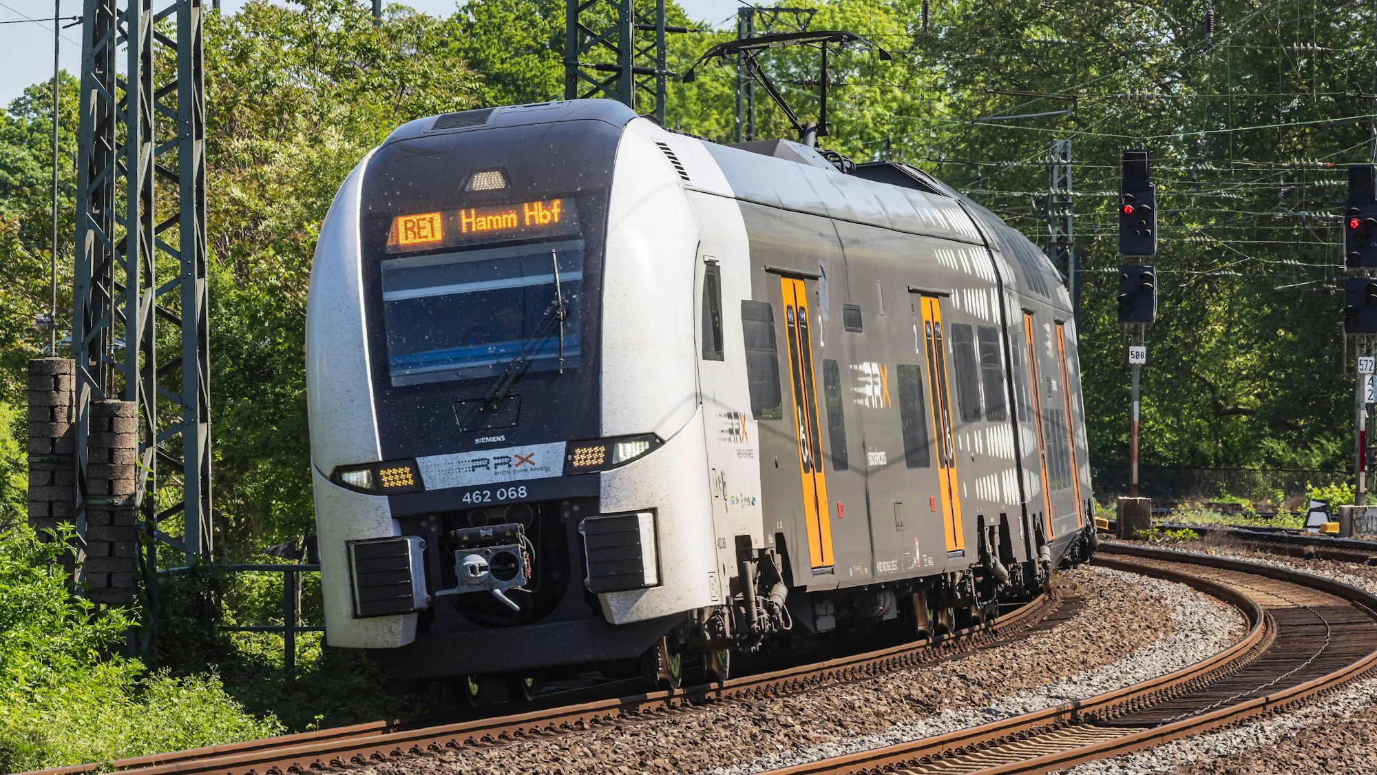 Für mehr als 300 Passagiere des RE1 endete eine Fahrt mitten einem Schock.