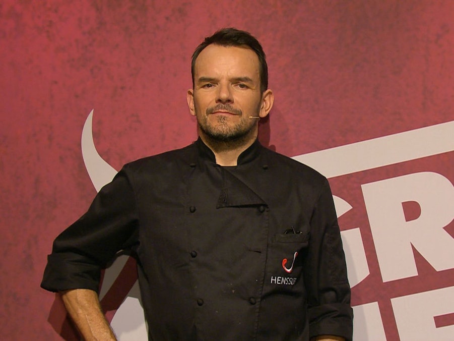 Bei „Grill den Henssler“ gehen Steffen Henssler langsam die Gegner aus. Aber ein paar Wunschgegner hätte er noch. (Bild: RTL)