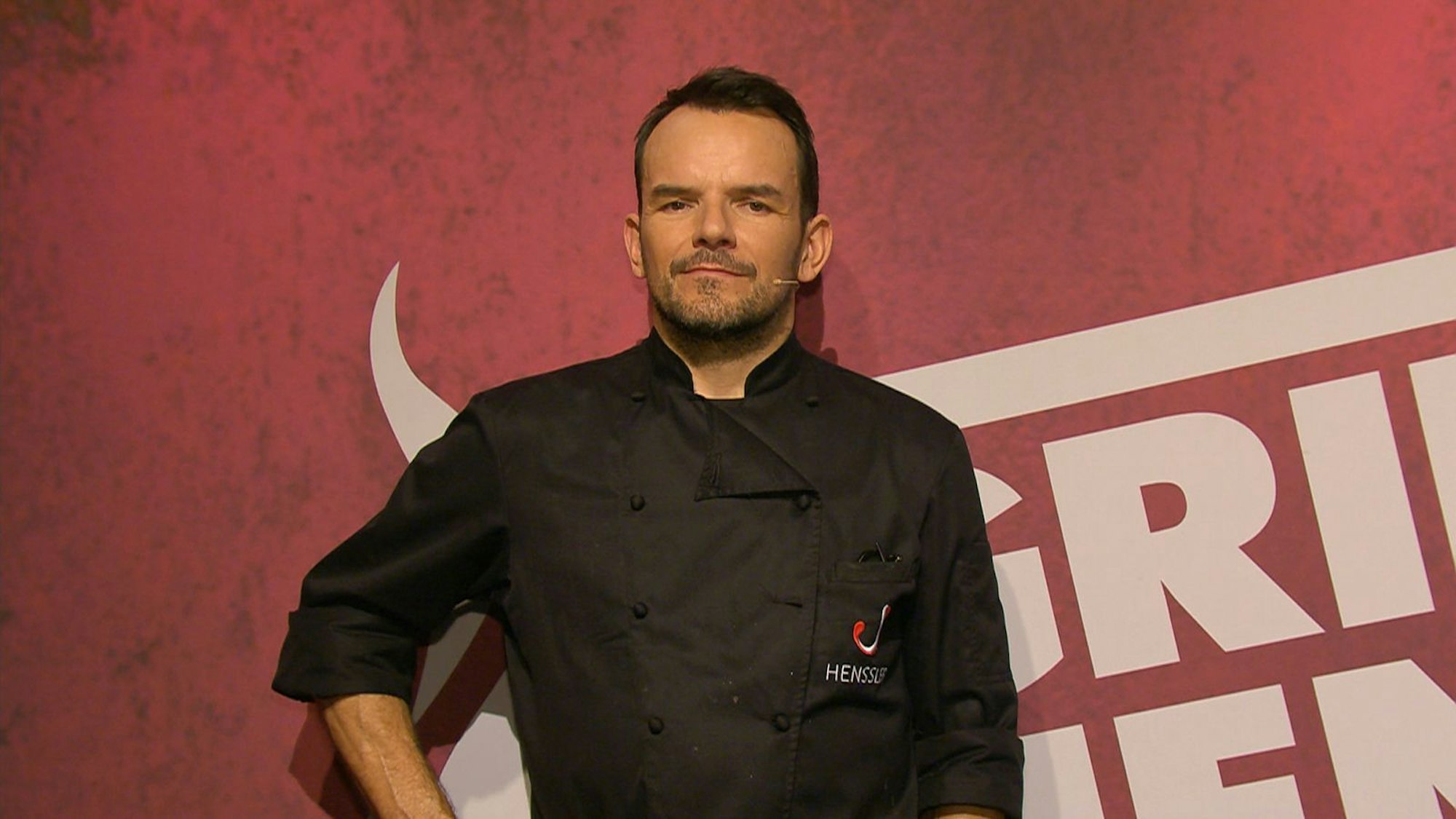 Bei „Grill den Henssler“ gehen Steffen Henssler langsam die Gegner aus. Aber ein paar Wunschgegner hätte er noch. (Bild: RTL)