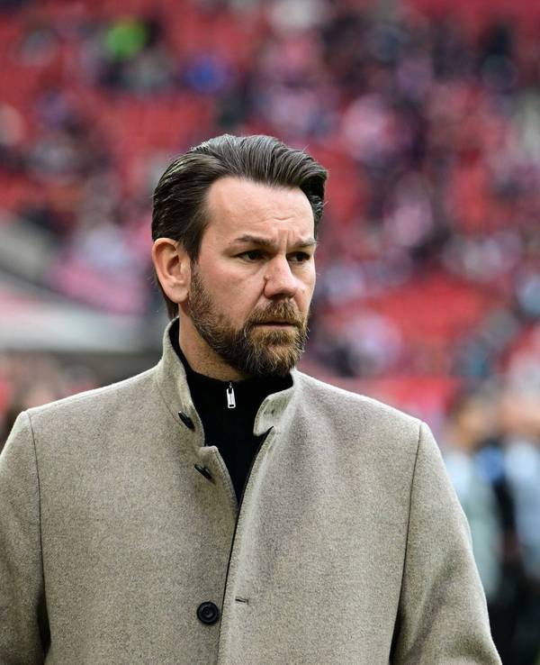 Kölns Sportchef Thomas Kessler am Rande des Derbys in Köln.