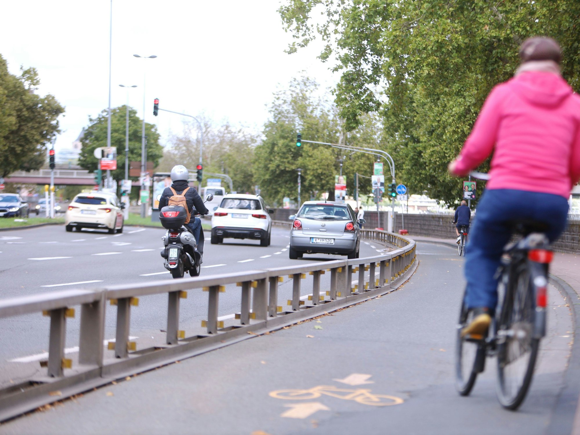 Die Rheinuferstraße soll zwischen Süd- und Zoobrücke zur Tempo-30-Zone werden.