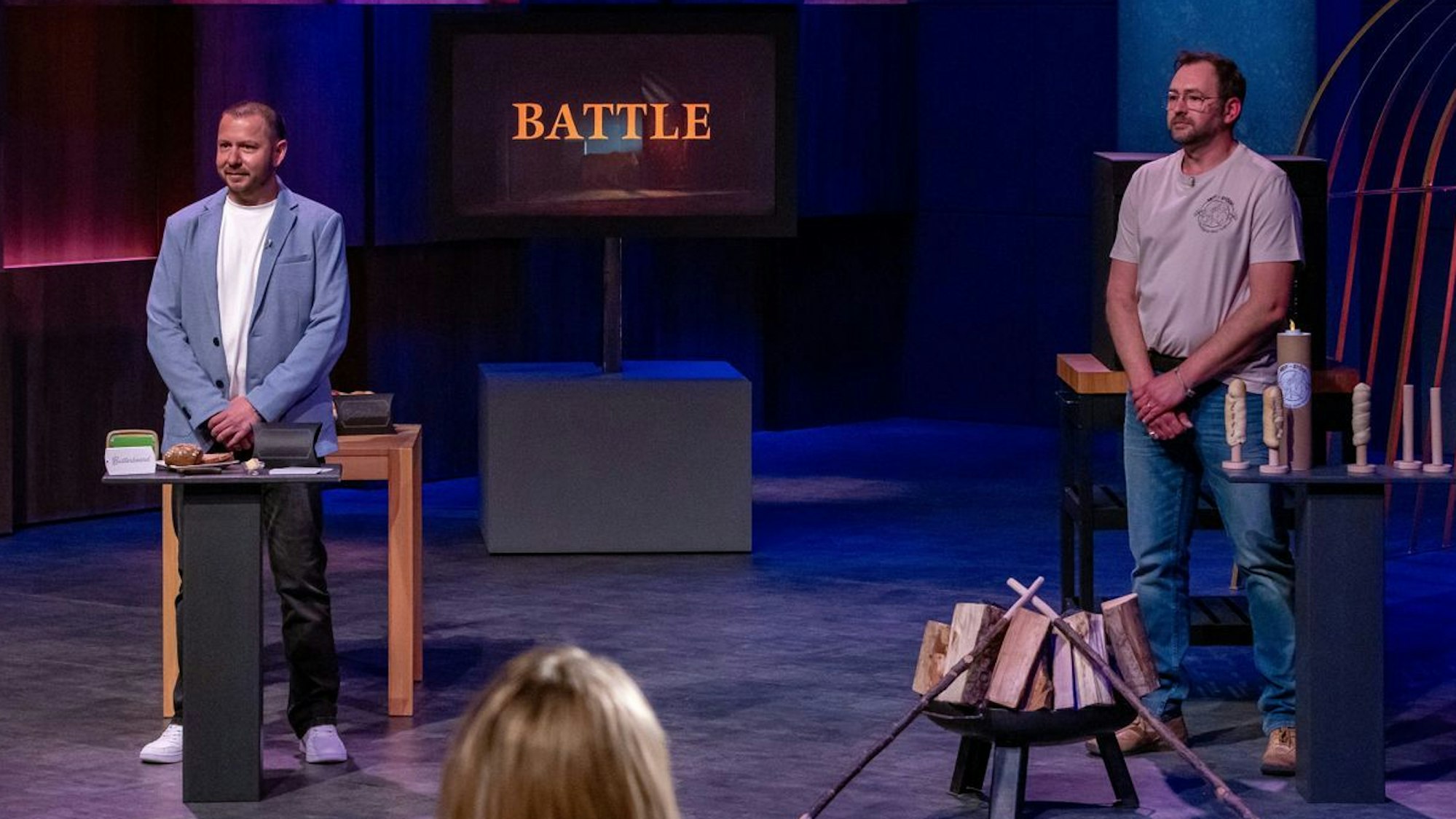 Beim „Battle“-Pitch setzte sich der „Butterboard“-Gründer Daniel (links) gegen den „Brot Stöcki“-Familienvater Christian durch. (Bild: RTL / Bernd-Michael Maurer )