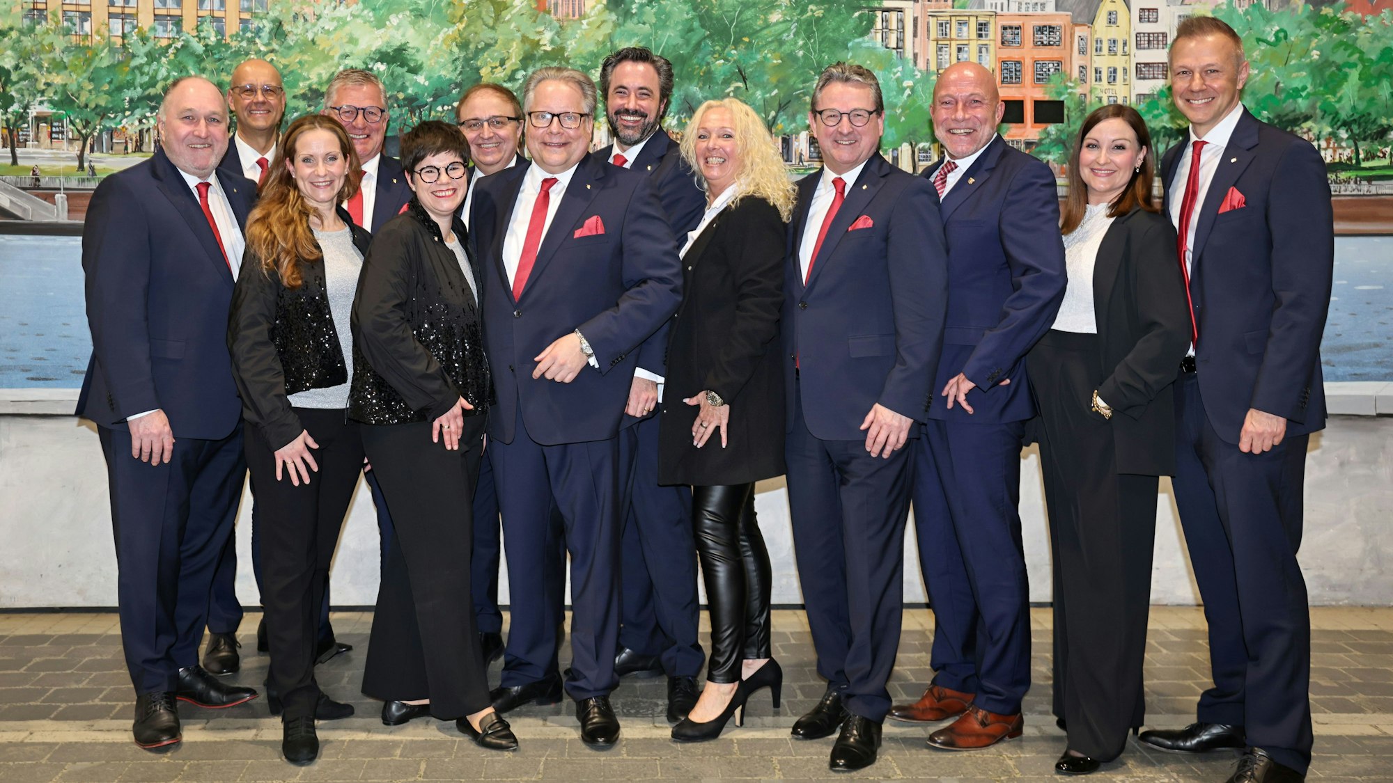 Lutz Schade mit dem neuen Vorstand des Festkomitees.