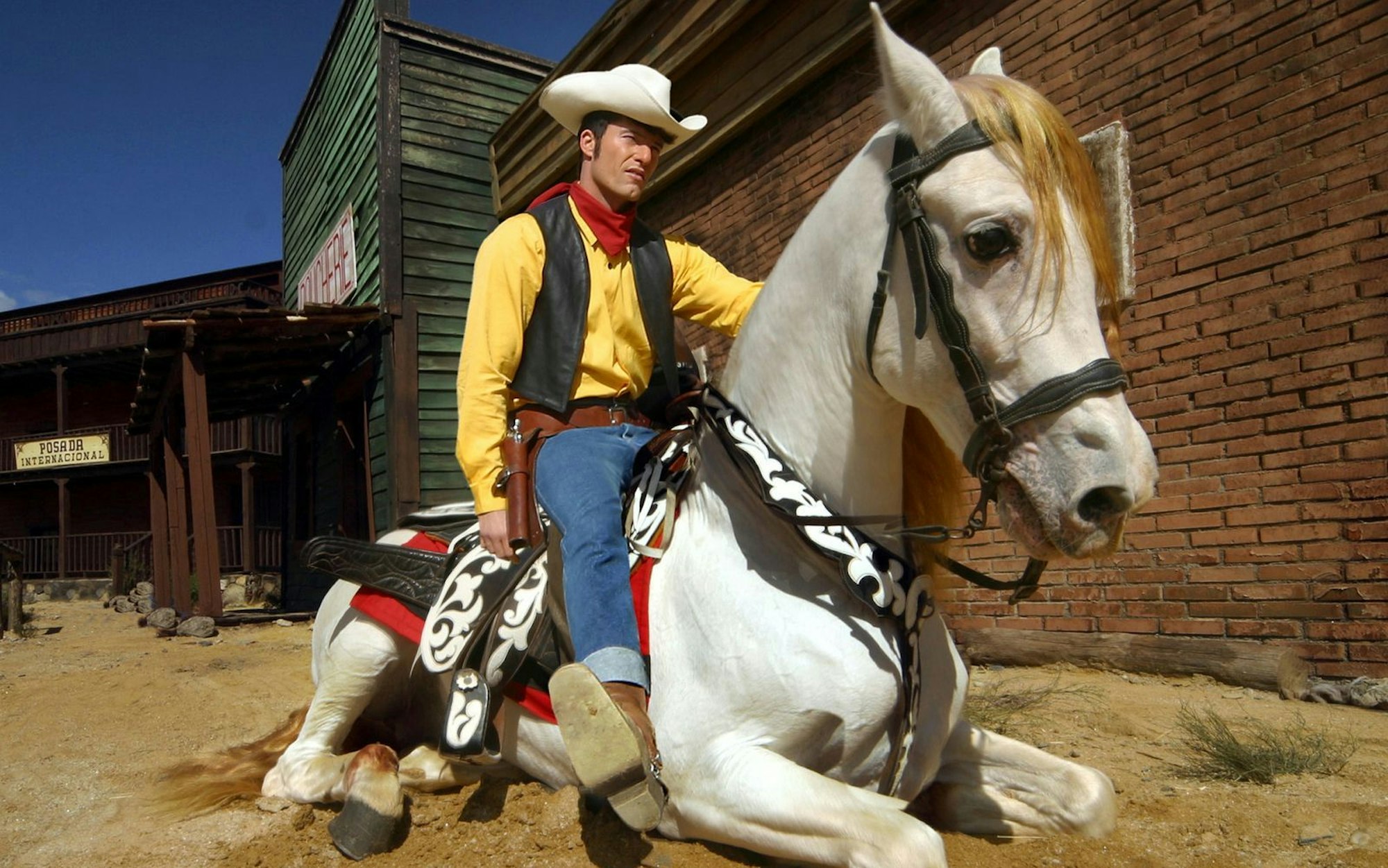 2004 kam Til Schweiger gar nicht gut an als Revolverheld Lucky Luke, die Kinoadaption „Die Daltons gegen Lucky Luke“ war ein ausgemachter Flop. (Bild: Falcom Media Group)