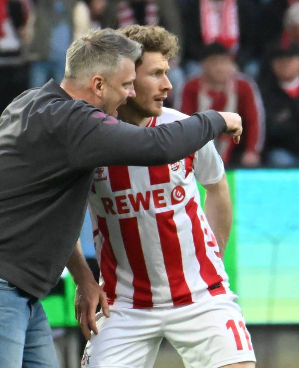 Lukas Kwasniok mit Florian Kainz.