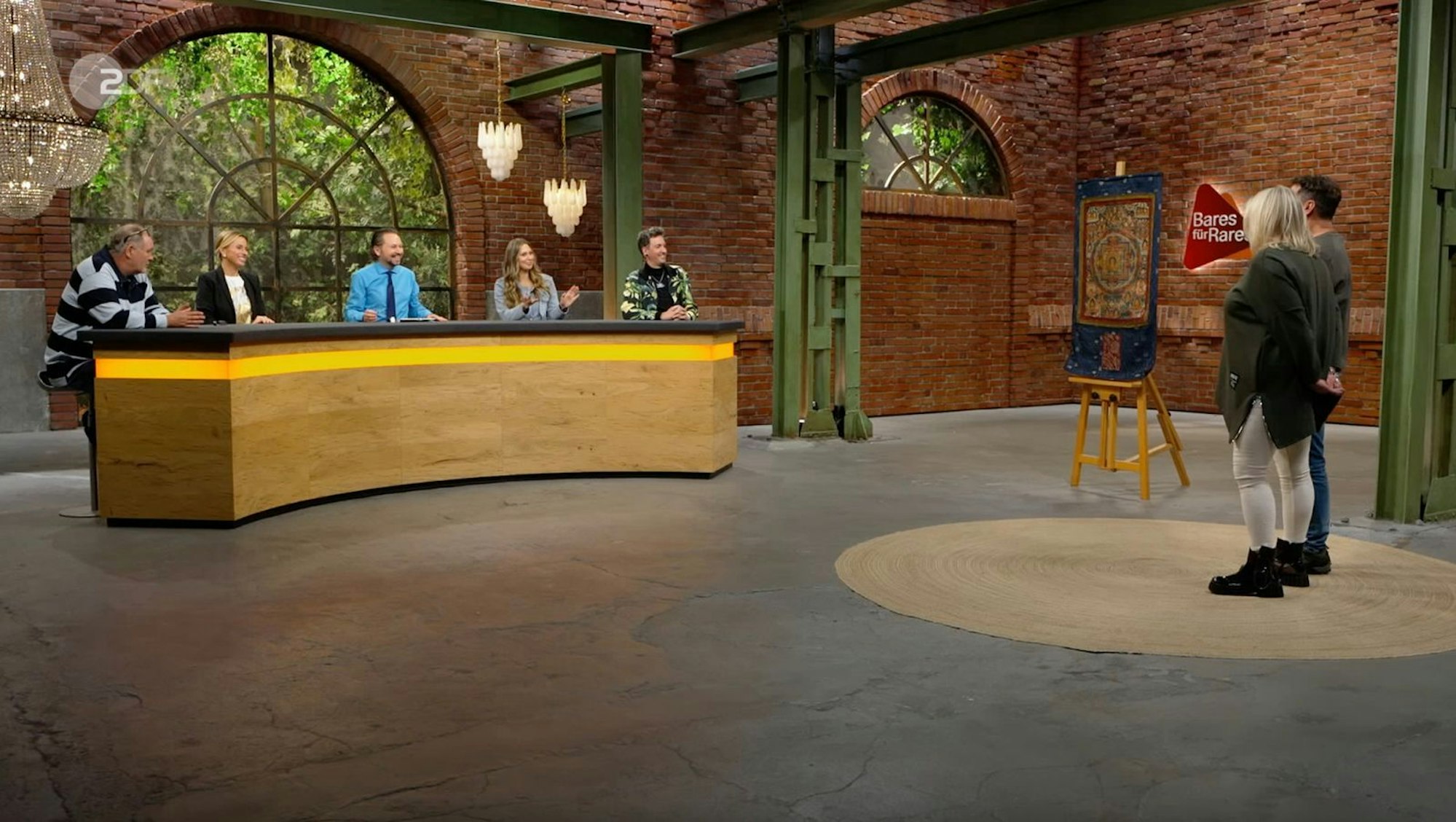 Wolfgang Pauritsch hatte bereits Erfahrung mit Thangkas: „Die Dinger fangen im Auktionshaus bei einem ganz kleinen Gebot an.“ (Bild: ZDF)