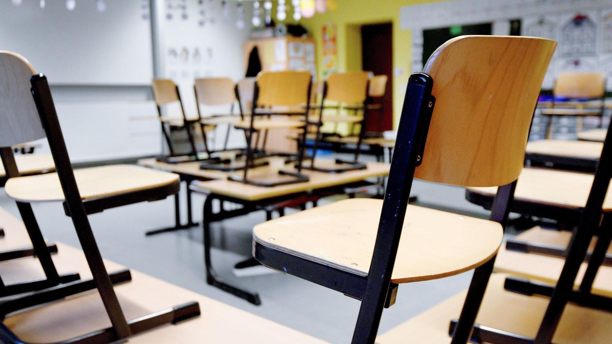 Leerer Klassenraum