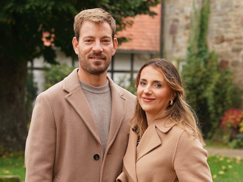 „Bauer sucht Frau“-Star Anna Heiser, hier mit ihrem Mann Gerald, hat gesundheitliche Sorgen. (Bild: RTL / Stefan Gregorowius)