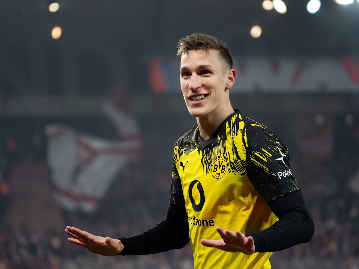 BVB-Profi Nico Schlotterbeck jubelt.