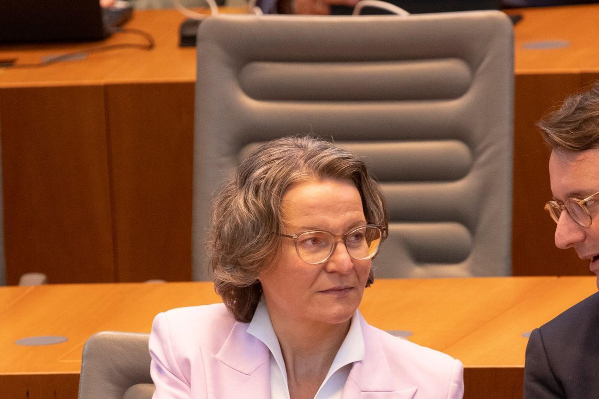 SPD-Ultimatum: Heimatministerin soll Führung ruhen lassen